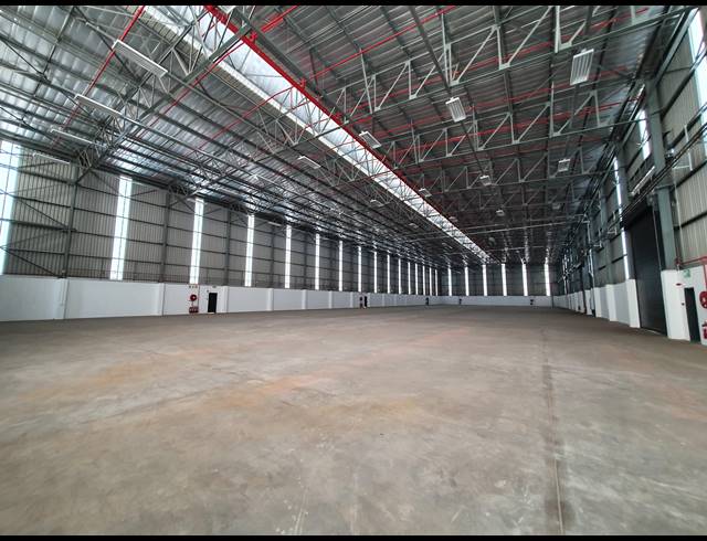 3,300M² WAREHOUSE TO LET IN ISANDO